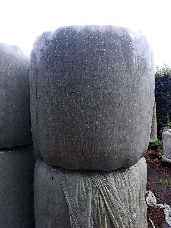 Van Santen grote ronde baal (ca.400kg)